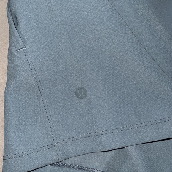 LULULEMON RARE SHORTS - Picture 3 of 4
